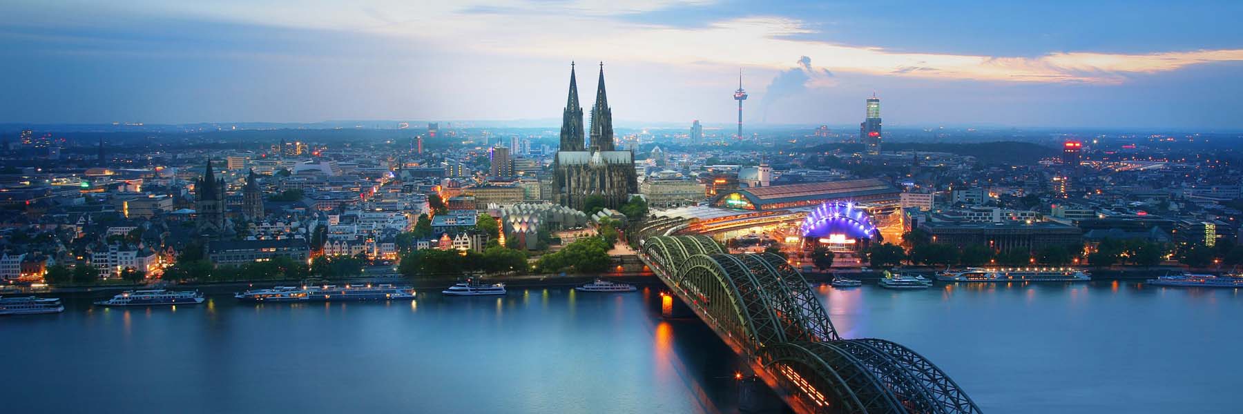 DomBeleuchtung (CathedralLighting), fotomediale Arbeit von Albert Gehret