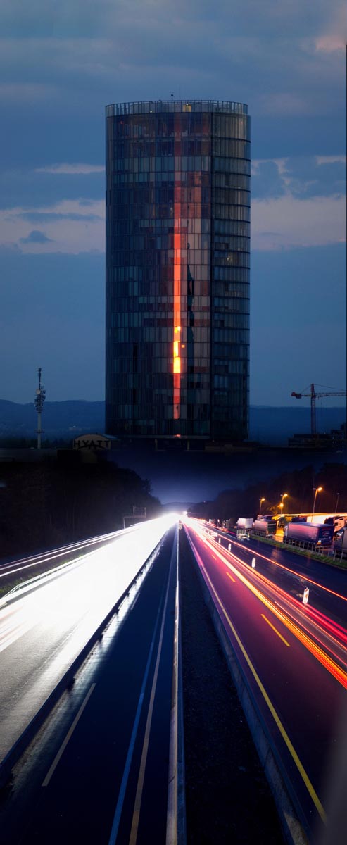 AutobahnTower, fotomediale Arbeit von Albert Gehret